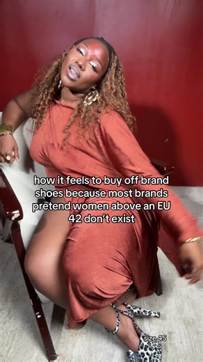 Embracing Big Feet: Fashion Tips for Tall Girls