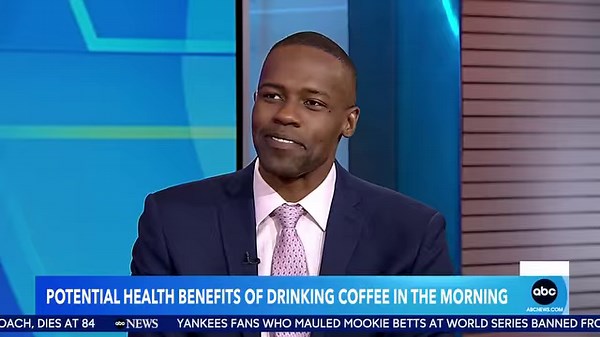 New study links drinking morning coffee with fewer heart problems. ABC News’ Medical Correspondent Dr. Darien Sutton takes a closer look at the new study on coffee, finding that having your cup in the morning may be linked to a longer life. https://gma.abc/3qgPomF | Good Morning America