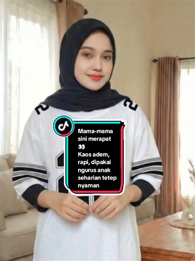 Kaos wanita oversize yang nyaman dan adem, cocok untuk mama muda aktif. Bahan lembut, tidak nerawang, jatuh rapi dipakai di rumah atau keluar sebentar. Pilihan kaos harian buat ibu muda yang mau tetap rapi tanpa ribet. #KaosMamaMuda #OutfitMama #DailyWearWanita #MamaAktif #FYP