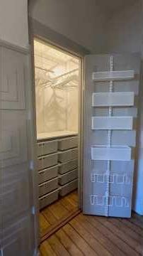 DIY Small closet make over with Elfa – make room for all your clothes #closetgoals #smallspaceliving