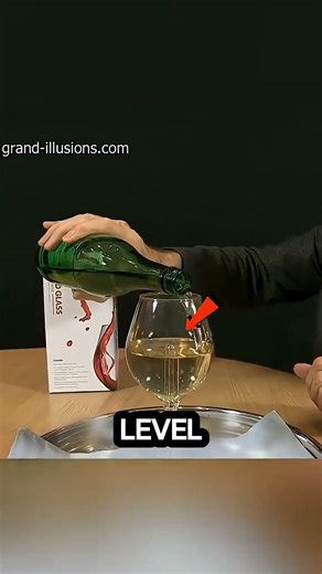 The Pythagorean cup! 🤯🍷