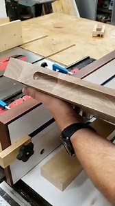 My process for adding finger grooves to my cutting boards. The key is speed and smooth mostions to prevent burning. #woodworking #woodworkinglove #woodworkingtips #woodworkingtools #woodworkingskills #woodworkingproject #diy #diyproject #doityourself #mwawoodworks | MWA Woodworks