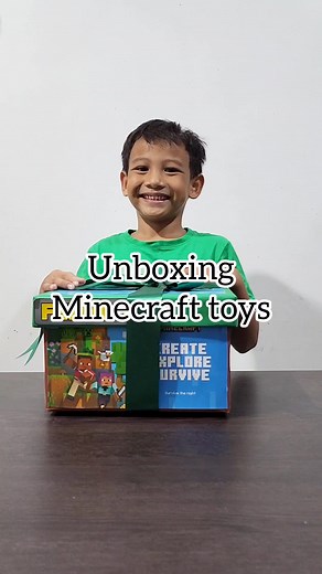 Unboxing Minecraft Toys from Richwell Club