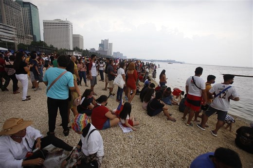 Manila Bay dolomite beach reopens to public