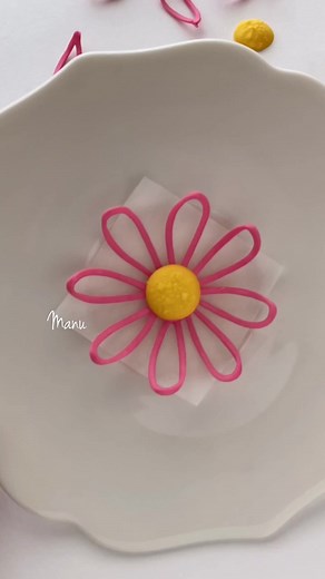 Beautiful Royal Icing Flower Transfer Tutorial