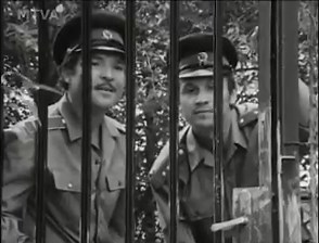 596K views · 16K reactions | Csupati őrmester és Kántor Az 5 részes, fekete-fehér magyar krimisorozatot 1975–76-ban forgatták. Főszerepben Madaras József mint Csupati (Tóti Tibor). A sorozatot az NDK-ban is bemutatták Kantor fahndet (Kántor nyomoz) címmel. Részlet a Nava video archívumából, amely elérhető az archivum.mtva.hu oldalon is. | Retro Videók | Facebook