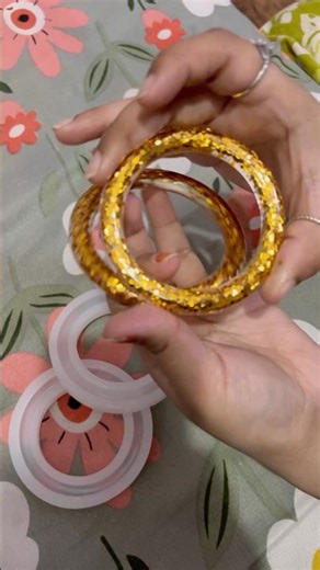 DIY Golden Resin Bangles | Market se bhi sundar ghar par banayein! ✨#shorts #themantashaajourney