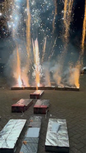 8.5M views · 7.6K reactions | Happy New Year!  May 2025 light up your life as brightly as the most beautiful fireworks in the sky. Wishing you health, happiness, and success this year! Let’s make it sparkle! ✨ #NewYear2025 #vuurwerk #fireworks | European Fireworks | Facebook