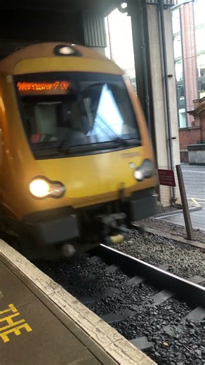 Class 172 arriving at Birmingham snow hill #class172 #wmr
