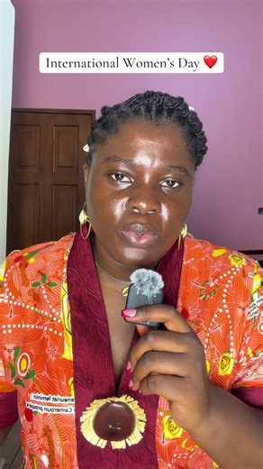 Aujourd’hui c’est le 8 mars, la journée internationale des droits de la femme 👩 🌍✨ Les femmes donnent la vie. Les femmes supportent des douleurs que beaucoup d’hommes ne pourraient même pas imaginer. Les femmes construisent, élèvent, protègent, travaillent… souvent tout ça en même temps. Une femme peut être douce et incroyablement forte. Elle peut porter une famille, une carrière, des rêves… tout en restant debout quand tout devient difficile. Alors aujourd’hui je veux rappeler que les femmes 