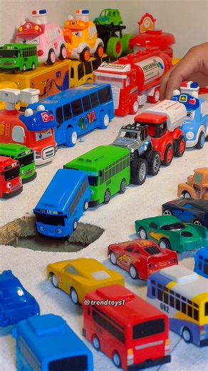 Racing cars, Tayo buses, tanker trucks and jeeps pushed by police cars part 29