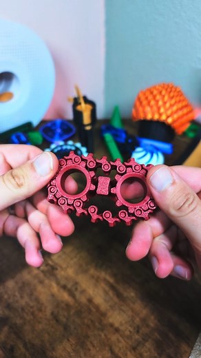 F3D Print on Instagram: "I 3D Printed a Tank Thread fidget spinner \\ Print in place #mechanisms #asmr #3dprint #fidget"
