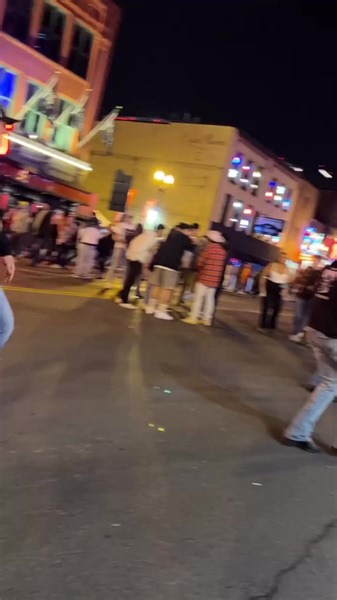 478K views · 19K reactions | #shivers #shiverslinedance #linedance #linedancing #fyp #foryoupage #viral #broadwaynashville | Line Dancing | Facebook