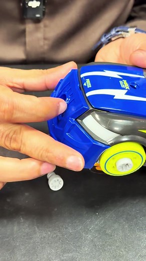 24 DIY Modified Screw Car with Electric Drill