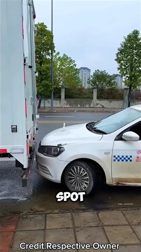 Smart Driver Move 🚘🔥