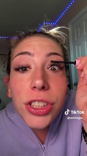 Kiss Lily Lash Cluster Removal Tutorial with Bond & Seal