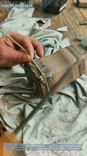 Die Kunst der Silberfaden-Intarsien in der Erhu-Handwerkskunst!