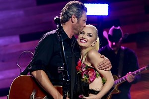 Gwen Stefani Teases Christmas Song Featuring Blake Shelton
