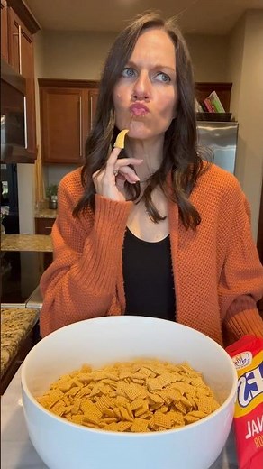 Sweet & Spicy Fall Chex Mix