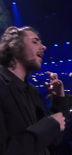 Salvador Sobral - Amar Pelos Dois Eurovision 2017 Winner