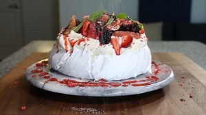 Pavlova: The meringue cake you must try this summer