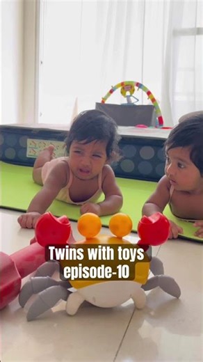 😍😍One Toy, Two Twins 😅 | Twin Parents Life Reality #kikigigi #twinmoments #twins #twinlife