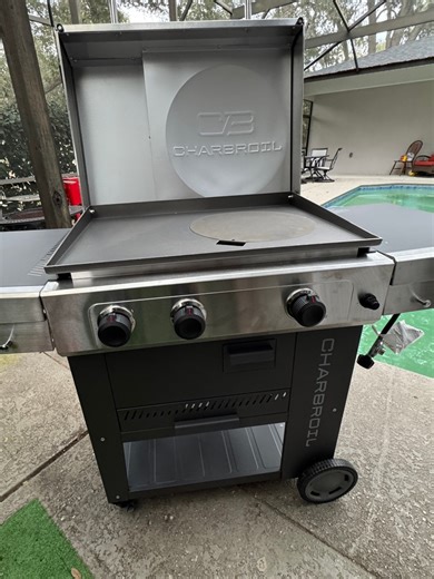 🔥📦➡️🍔 IT’S OFFICIAL… THE CHAR-BROIL VERSA-TILE IS LIVE! 🔥 We unboxed, built, and set up the Char-Broil Versa-Tile 5-in-1 Cooking Station 😮‍🔥 28” griddle ✅ Pizza insert 🍕 Wok cooking 🥢 Grilling 🔥 Stock pot cooking 🍲 This thing does it ALL 🤯 We’re about to put it through some serious cooks, so stay tuned 👊 What should we make first?! 👇🔥 Follow for more griddle grill content #charbroilgrill #VersaTile #GriddleLife #BBQLife #OutdoorCooking #FoodReels #GrillSeason #NewGear #BBQCreators 