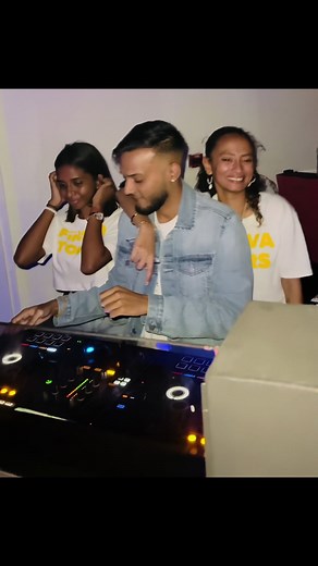 FINOVA HOSTESSES W\\ @DJ ANS👑 🔥💃 #viral #fyp #trendy #dj