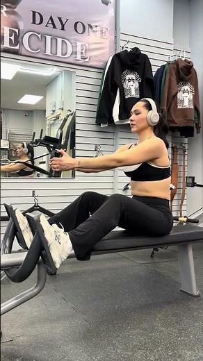 Seated single arm cable row