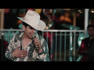 Jovanny Cadena Y Su Estilo Privado - Sentimental [En Vivo]