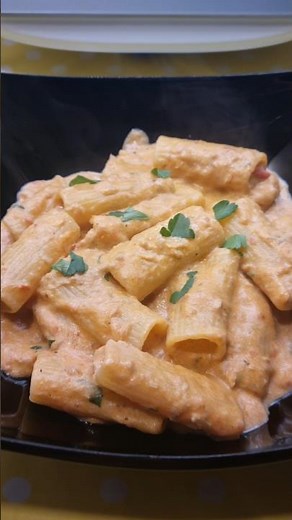 Pasta pomodoro philadelphia e tonno. Clicca sul video correlato per la ricetta completa