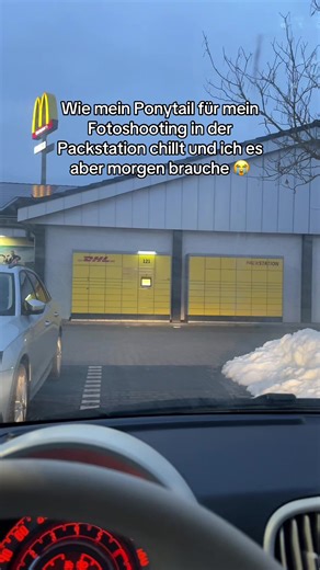 Ponytail für Fotoshooting in der Packstation