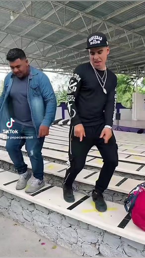 Galván aprendiendo los pasos para el evento 🫢😂 #lacuartatribu | Pepe Cantarell