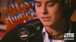 Watch Bush frontman Gavin Rossdale deliver an intimate solo performance of the band's hit “Glycerine” during his 1995 visit to Howard’s studio. | The Howard Stern Show