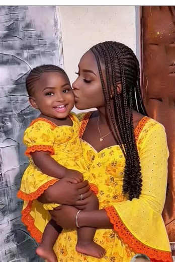 Click on the CapCut icon above to generate the same style as the video.Use one photos to create the same effect as the video.Click the CapCut button and follow the prompts to upload photos or videos. If you don't have the CapCut AI program, you can download and install it for free and use it with powerful features! Bonyeza kitufe cha CapCut na fuata maagizo ili uweke picha au video. Kama hauna programu ya CapCut AI, unaweza kuyauza na kuisaidha bure na kuyatumia na vipengele vikubwa! Danna maɓal