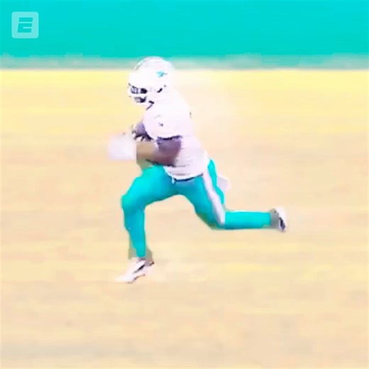714K views · 3.8K reactions | Tyreek Hill is SPEED  8:15 ET | Tennessee Titans-Miami Dolphins ESPN/ESPN+ | Green Bay Packers-New York Giants ABC/ESPN+ | ESPN | Facebook