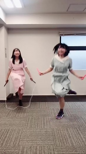 パーパーあいなぷぅさんとのユニット「にゃんパー」で#NiziU縄跳びチャレンジ です！#NiziU #WithU #Makeyouhappy #縄跳びダンス #NAWATOBIdance
