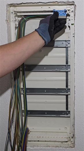 #arbeit #work #elektrik #ElectricSkills #electrician #toolstoday #fyp #tiktok #diy #viralvideos #popular #deutchland🇩🇪 #munchen🇩🇪 #deutchland🇩🇪