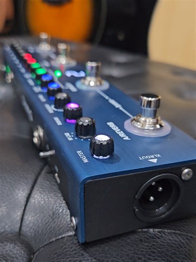 Electric & Acoustic Guitar Effects 💙🩵 @Guitars etc. #electric #acoustic #effects #guitareffects