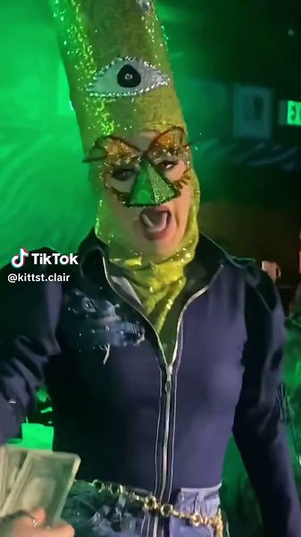 Surprising Moments in Drag Shows