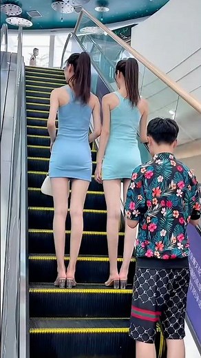Beautiful Chinese Girls【双胞胎车模】#douyin #tiktok #beautiful #shorts
