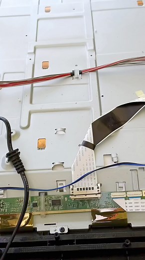 7.2K views · 818 reactions | Sharp 40sa5100i led tv screen light or backlight does not work #ledtv #YoungTV #backlight #ModernTV #tips #Electronics | Delofha Servis | Facebook