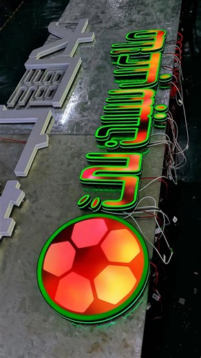 This LED signboard will change colour by itself! #sign #signage #design #signagedesign #ledlight #signature #lightbox #lamplight #ledlightstrip #led #logodesign #sourcefactory #shop #store #abyss #foryou #foryoupage #ledsign #fyp #ledneon #neonlight #diyideas #signshop #signmaking #lampmanufactuter #signageinstall #signdesign #technology #renovation #company | Ledsign