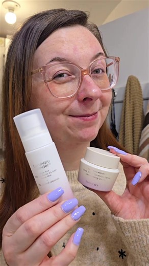 Perfect duo for dry and sensitive skin ✨ This is one of my favorite brands, and I am always excited to try their new launches. This one is part of the Black Rice line, which I really love because it is effective but also gentle, even for sensitive skin. Introducing the Haruharu Wonder Black Rice Probiotics Barrier 2% NAD Serum Mist as well as the Black Rice 5 Ceramide Barrier Moisturizing Cream. Both are known to me, as I have been using them for quite some weeks now. I really love the mist form