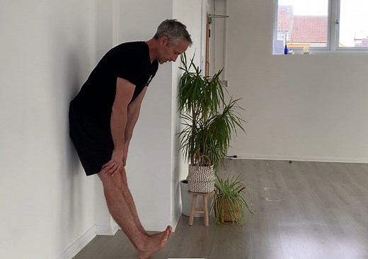 Tibialis Raises: A simple yet powerful knee strengthening exercise • Energy for Life Fitness Yoga & Pilates