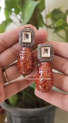 ✨️✨️Festive Special ✨️✨️ A rare beauty in checker stone with polki top in rhodium polish with fine reflection even makes it more beautiful 🙏💥 💃 Grab it now!!! No COD Connect with us @7387611560 https://wa.me/7387611560 #dhamakaoffer #festiveoffer #offeroftheday #rhodiumpolish #orangebeauty #polkitop #checkerearring #fusionjhumka #fusionchoker #fusionjewel #silverlookalike #weddingchoker #silverlookalike #uniquecollectionjewel | AIBA 3.0 : All India BusinessWomen's Association