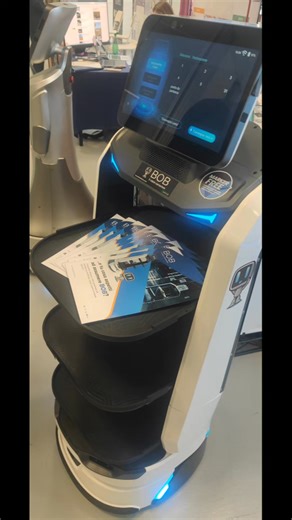 Bob Robot e l'AI Versatile per il Tuo Business! 🤖🚀 Innovazione, efficienza, e un servizio clienti impeccabile: tutto in un unico robot. Bob con AI rivoluziona il tuo lavoro: 👋 Accoglienza: Saluti personalizzati e assistenza immediata. 📦 Delivery & Magazzino: Consegne puntuali e gestione inventario automatizzata. 🌟 Promozione: Strumento di marketing interattivo per coinvolgere i clienti. ➕ E tanto altro! Bob è la soluzione AI che ti fa risparmiare tempo e aumenta la soddisfazione. Sei pronto