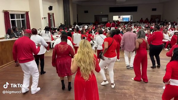 Big Mucci Birthday Slide Line Dance