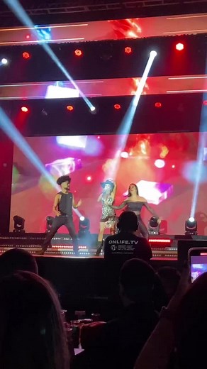 a Paula Fernandes não da pra encarar💥😍 #paulafernandes #foryou #sertanejo #pipoco #anacastela