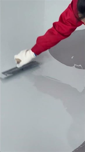 During the application of epoxy self-leveling paint #solmarbregarage #qualityflooring #epoxyfloor